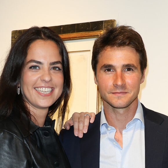 Anouchka Delon et son mari Julien Dereims - Conférence de presse pour la vente de la collection Alain Delon chez Bonhams Cornette de Saint Cyr à Paris le 19 juin 2023. © Coadic Guirec/Bestimage 