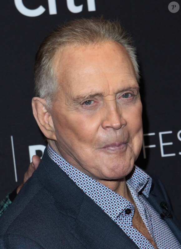 "Mon père a été tué dans les aciéries du Michigan alors que ma mère était enceinte de huit mois", a indiqué Lee Majors à France Dimanche
Lee Majors à la première de la série 'Ash vs. Evil Dead' lors du PaleyFest 2016 Fall TV Preview à Beverly Hills, le 14 septembre 2016 © Tony Lowe/Globe Photos via Zuma/Bestimage