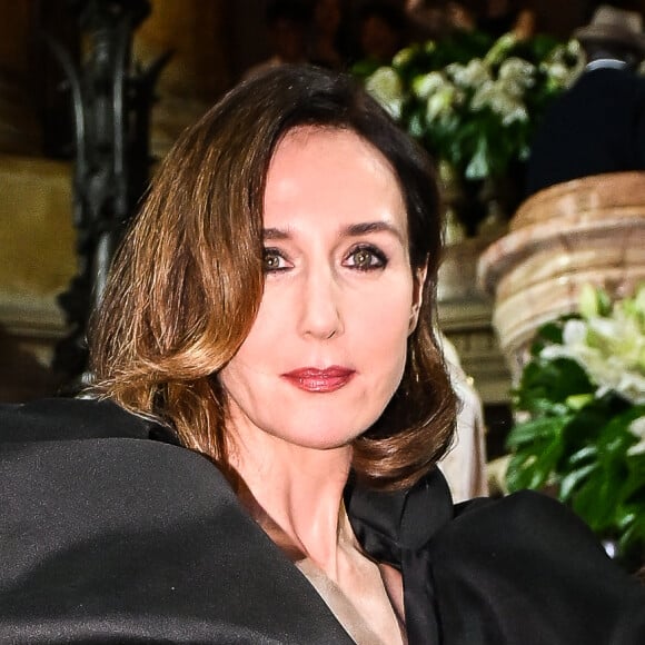 "J'y songe parfois, mais il ne faut pas forcer les choses. Je ne me sentais pas prête jusque-là car j'avais besoin de m'accomplir. Et puis je n'étais pas avec les bons hommes pour avoir un enfant. Je suis plus parée maintenant. Alors l'adoption, pourquoi pas ?", a déclaré la comédienne
Elsa Zylberstein le 4 juillet 2023.