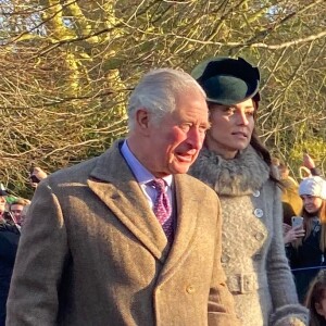 Le prince Charles, prince de Galles, Kate Middleton, duchesse de Cambridge, la princesse Charlotte, le prince William, duc de Cambridge et le prince George assistent à la messe de Noël en l'église Sainte-Marie-Madeleine à Sandringham au Royaume-Uni, le 25 décembre 2019. 
