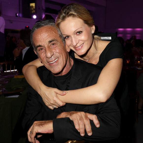 L'heure est au repos pour Thierry Ardisson et Audrey Crespo-Mara.
Exclusif - Thierry Ardisson et sa femme Audrey Crespo-Mara - Le professeur S.Lyonnet, président de l'Institut des maladies génétiques, et le galériste K. Mennour ont organisé la 4ème édition de la soirée "Heroes for Imagine", une grande vente aux enchères d'oeuvres d'art à l'institut Imagine, dans le 15ème arrondissement de Paris, France © Dominique Jacovides/Bestimage 