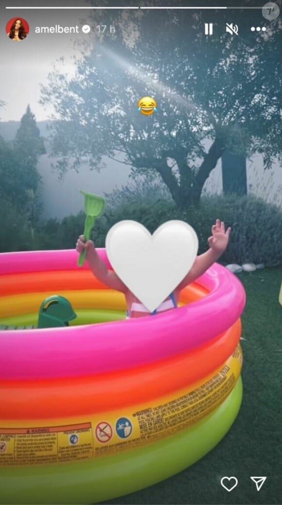 Il y a quelques jours, le petit Zayn s'amusait dans la piscine gonflable. ©Instagram