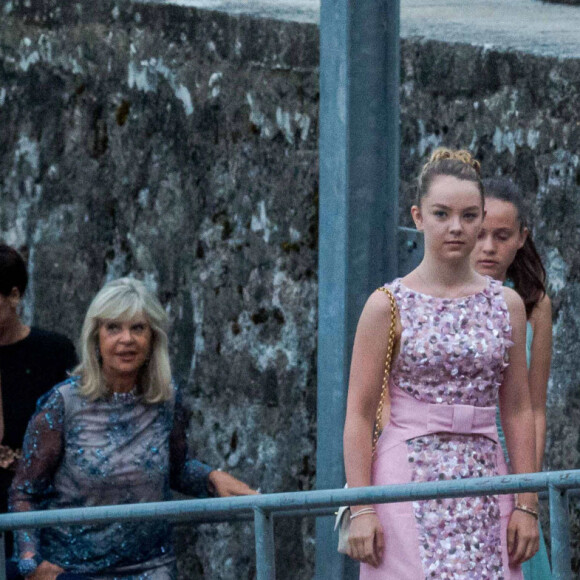 La princesse Caroline de Hanovre, sa fille la princesse Alexandra de Hanovre, la princesse Stéphanie de Monaco et sa fille Pauline Ducruet - Arrivées pour la soirée de mariage de Pierre Casiraghi et Beatrice Borromeo au château Rocca Angera (château appartenant à la famille Borromeo) à Angera sur les Iles Borromées, sur le Lac Majeur, le 1er août 2015.