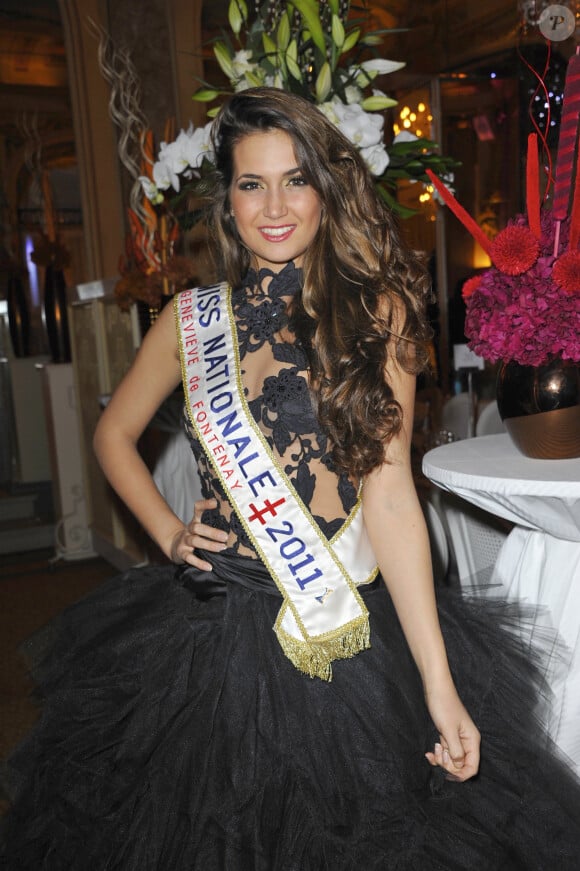 Miss Nationale 2011 Barbara Morel - 35e édition du prix The Best 2011 au Pavillon Dauphine à Paris.