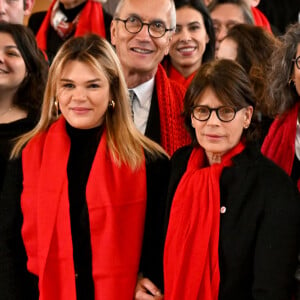 On la voit de plus en plus apparaître lors d'évènements liés à la couronne monégasque.
Stéphanie de Monaco et sa fille Camille Gottlieb ont participé au déploiement des "Courtepointes" en mémoire des victimes du SIDA, au Musée Océanographique de Monaco. © Bruno Bébert / Bestimage