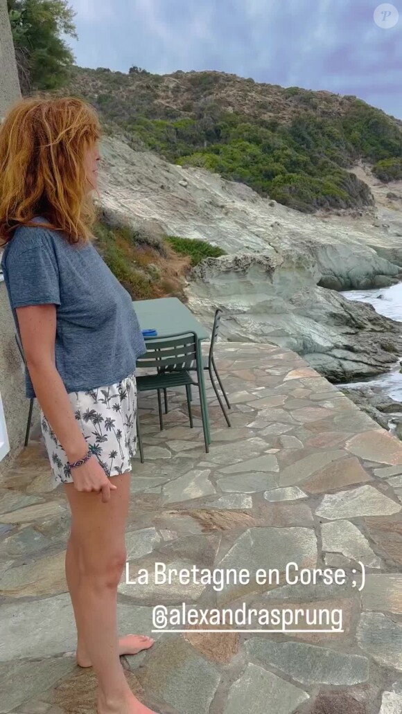 photo-l-a-salam-se-d-voile-en-vacances-en-corse-dans-un-endroit-qui