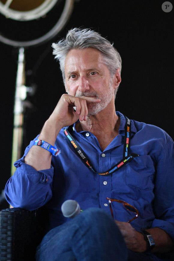 Conférence de presse en présence de Bruno Delporte, Luc Barruet et Antoine de Caunes - Festival Solidays qui fête cette année ses 25 ans sur la pelouse de l'hippodrome de Longchamp à Paris, le 25 juin 2023.