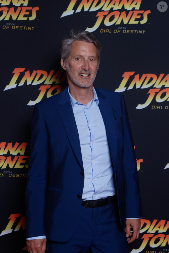 Antoine de Caunes - Photocall de la soirée "Indiana Jones et le cadran de la destinée" au Carlton Beach à Cannes, lors du 76ème Festival International du Film de Cannes, le 18 mai 2023.