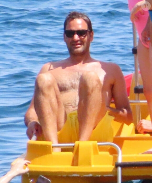 Toujours en repli de la scène médiatique, le retraité coule de jours paisibles avec sa famille, en Suisse.
Roger Federer en vacances à Palma de Majorque