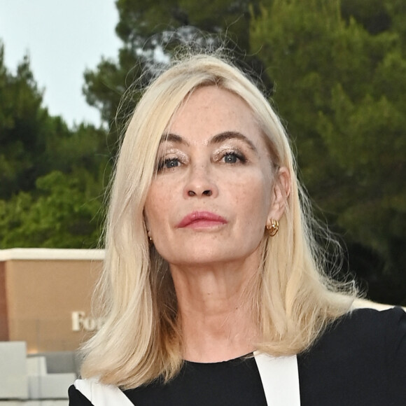 La discrétion est une règle d'or, chez Emmanuelle Béart.
Emmanuelle Beart en Italie.