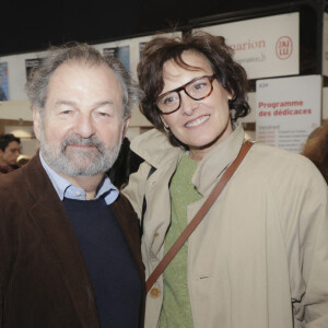 Toutefois, elle a compris plus tard que Denis Oliviennes aimait profondément sa maman
Denis Olivennes et sa compagne Ines De La Fressange - Festival du Livre de Paris 2023 au Grand Palais Éphémère - Paris le 22/04/2023 - © Jack Tribeca / Bestimage 