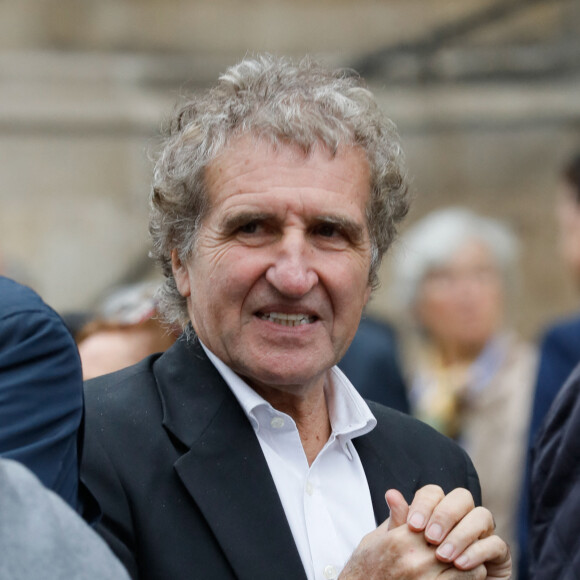 Ils ont été repêchés à la mi-journée et celui de Gérard Leclerc a été identifié
Gérard Leclerc à la sortie des obsèques d'Emmanuel de La Taille en la basilique Sainte-Clotilde de Paris, France, le 22 octobre 2021.