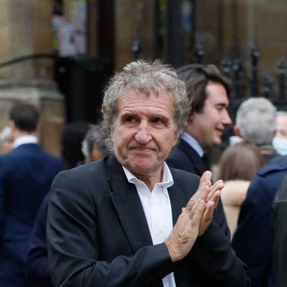 Gérard Leclerc à la sortie des obsèques d'Emmanuel de La Taille en la basilique Sainte-Clotilde de Paris, France, le 22 octobre 2021.