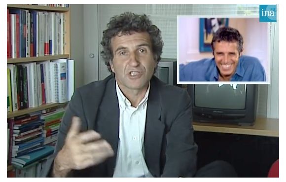 En 2003, alors qu'il était invité dans l'émission Thé ou Café, le chanteur avait eu le droit à une vidéo surprise enregistrée par son frère.
En 2003, Julien Clerc rendait hommage à son frère Gérard Leclerc dans "Thé ou Café".