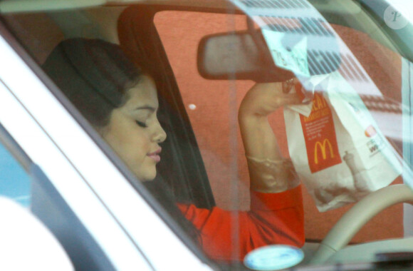 Selena Gomez s'arrête chez McDonald's