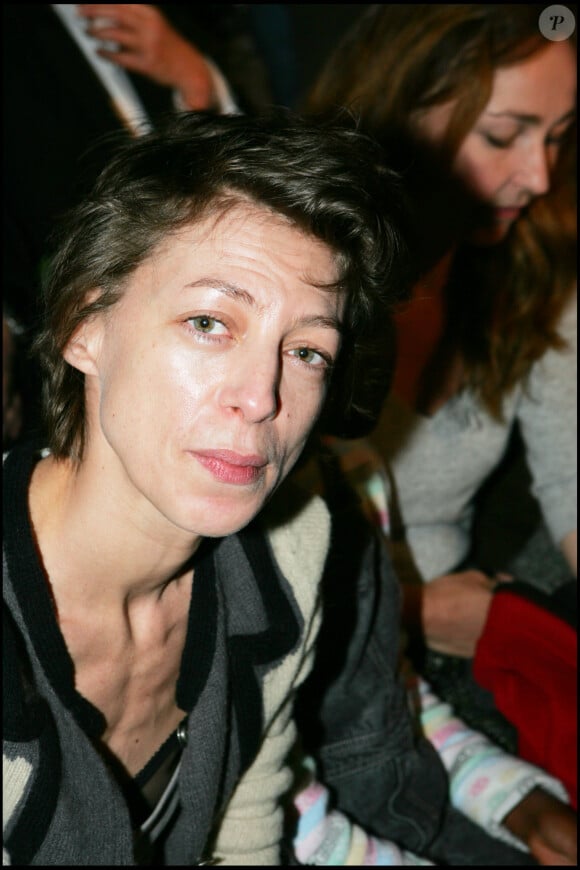 Talentueuse photographe, elle était très discrète, tout comme l'est son fils Roman, dont le père est Pascal de Kermadec
Kate Barry en 2005 à Paris