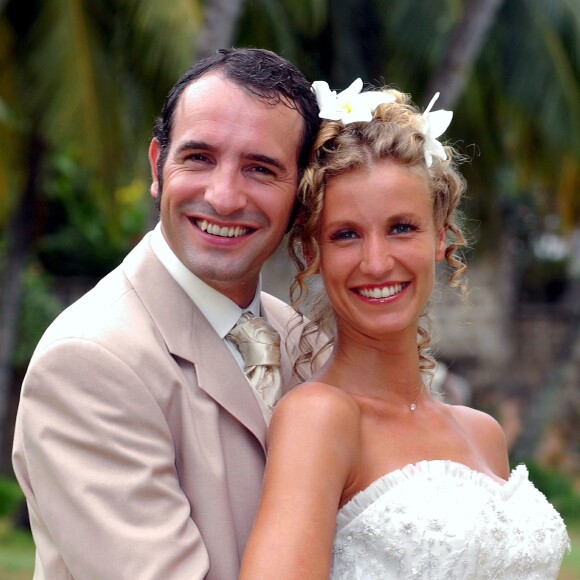 Ils ont été Loulou et Chouchou
Archives - Aux Seychelles, Jean Dujardin et Alexandra Lamy se marient dans la série "Un gars, une fille"
