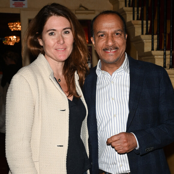 Dans la vraie vie, c'est tout le contraire pour Pascal Légitimus !
Exclusif - Pascal Légitimus et sa femme Adriana Santini - 100ème de la pièce "Je préfère qu'on reste ensemble" au Théâtre des Variétés à Paris le 12 janvier 2023. © Coadic Guirec/Bestimage 