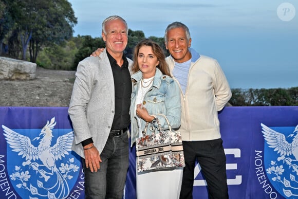 Didier Deschamps, sa femme, Claude et Nagui durant la soirée de clôture de la 1ere édition du festival Les Théâtrales d'Eze en plein air à l'oppidum du Col d'Eze avec la pièce "Brexit sentimental", le 8 août 2023. © Bruno Bebert / Bestimage 