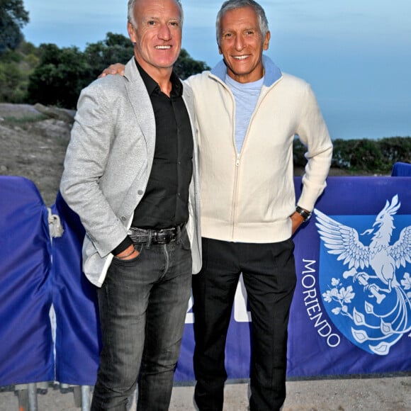 Didier Deschamps et Nagui durant soirée de clôture de la 1ere édition du festival Les Théâtrales d'Eze en plein air à l'oppidum du Col d'Eze avec la pièce "Brexit sentimental", le 8 août 2023. © Bruno Bebert / Bestimage 