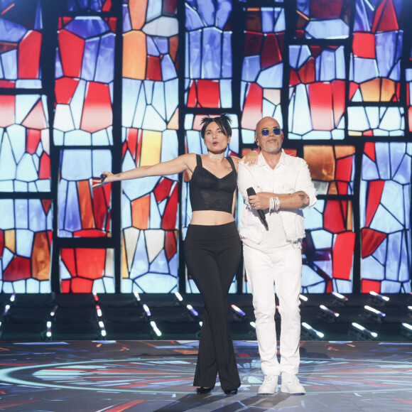 Exclusif - Giordanna Angi et Pascal Obispo - Enregistrement de l'émission "Le plus grand karaoké de France : Les tubes de légendes" au stade Roland Garros à Paris, diffusée le 24 août à 21h10 sur M6 © Jack Tribeca / Bestimage
