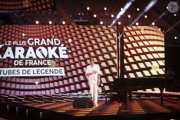 Exclusif - Pascal Obispo - Enregistrement de l'émission "Le plus grand karaoké de France : Les tubes de légendes" au stade Roland Garros à Paris, diffusée le 24 août à 21h10 sur M6 © Jack Tribeca / Bestimage
