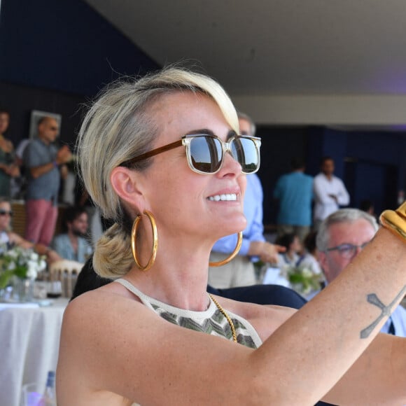 Fini les vacances : Laeticia Hallyday et ses deux filles sont de retour à Los Angeles.
Exclusif - Laeticia Hallyday dans l'Espace VIP lors de la 9ème édition du "Longines Paris Eiffel Jumping" au Champ de Mars à Paris, France. © Perusseau-Veeren/Bestimage 