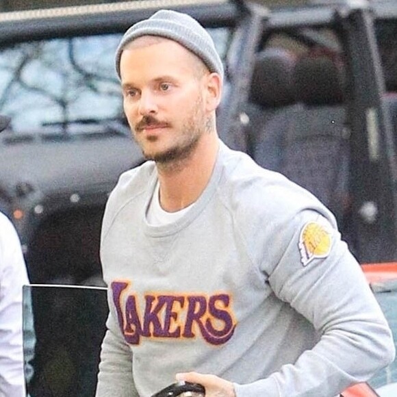 Matt Pokora (M. Pokora) arrive à la Crypto Arena pour assister à un match des Lakers à Los Angeles le 11 avril 2023.