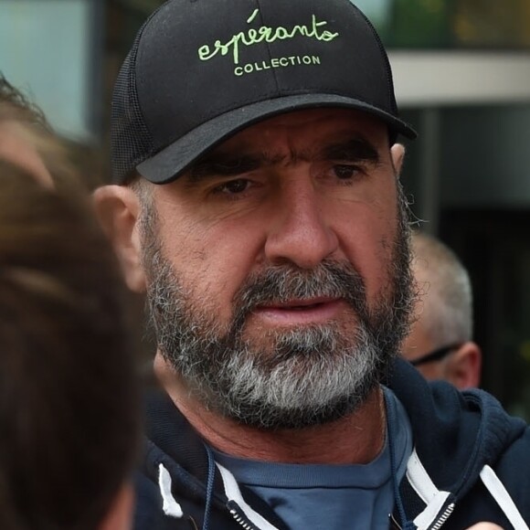 Le compagnon de Rachida Brakni a été le beau-frère du footballeur Bernard Ferrer durant plusieurs années
Eric Cantona quitte l'hôtel Hilton après avoir participé au "2018 Soccer Aid at Old Trafford" à Mancherter le 11 juin 2018. 