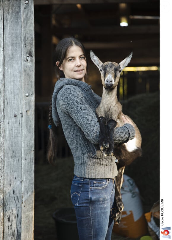 Lors de son speed-dating, il avait révélé avoir eu "une histoire avec une chèvre".
Anaïs, candidate de "L'amour est dans le pré 2023", sur M6.