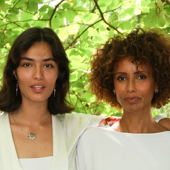 Esther Rollande et Sonia Rolland - Photocall du film "Un destin inattendu" lors de la 16ème édition du festival du film francophone (FFA) à Angoulême le 24 août 2023. © Coadic Guirec / Bestimage 