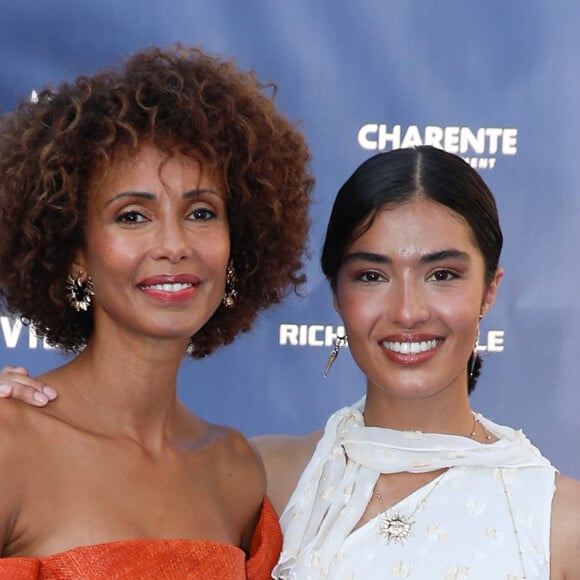 Sonia Rolland et Esther Rollande - Arrivées sur le tapis bleu de la 16ème édition du festival du film francophone de Angoulême le 24 août 2023. © Coadic Guirec / Bestimage 