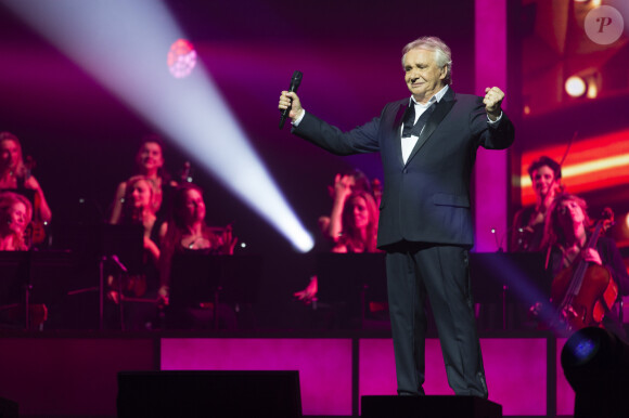 Exclusif - Michel Sardou - Ultime concert de Michel Sardou pour la dernière date de son spectacle "La dernière danse" à la Seine Musicale à Boulogne-Billancourt le 11 avril 2018. Le chanteur a rassemblé plus de 400 000 spectateurs pour une tournée de 82 concerts. © Pierre Perusseau/Bestimage 