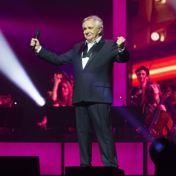 Exclusif - Michel Sardou - Ultime concert de Michel Sardou pour la dernière date de son spectacle "La dernière danse" à la Seine Musicale à Boulogne-Billancourt le 11 avril 2018. Le chanteur a rassemblé plus de 400 000 spectateurs pour une tournée de 82 concerts. © Pierre Perusseau/Bestimage 