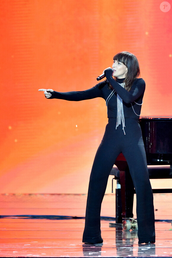 Exclusif - Juliette Armanet - Enregistrement de l'émission "La chanson de l'année" dans les Arènes de Nîmes, présentée par N.Aliagas et diffusée le 17 juin sur TF1 © Bruno Bebert-Christophe Clovis / Bestimage 