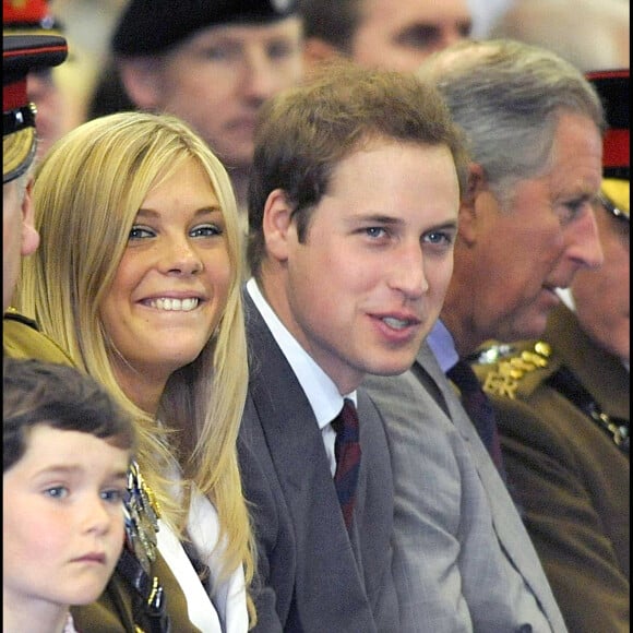 Chelsy Davy et le prince William - Le prince Harry avec l'armée britannique, remise de médailles après le retour d'Afghanistan.