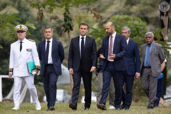 Emmanuel Macron, président de la République Française, assiste à une cérémonie honorifique à Touho, dans le cadre de son voyage officiel en Nouvelle-Calédonie. Touho, le 25 juillet 2023. © Raphael Lafargue/Pool/Bestimage 