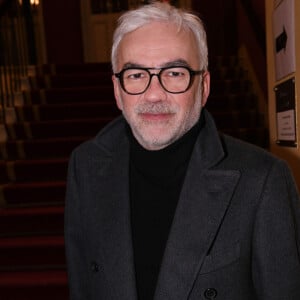 Exclusif - Pascal Praud lors de la première de la pièce de théâtre "L'avare" au Théâtre des Variétés à Paris le 15 janvier 2022 © Rachid Bellak / Bestimage 