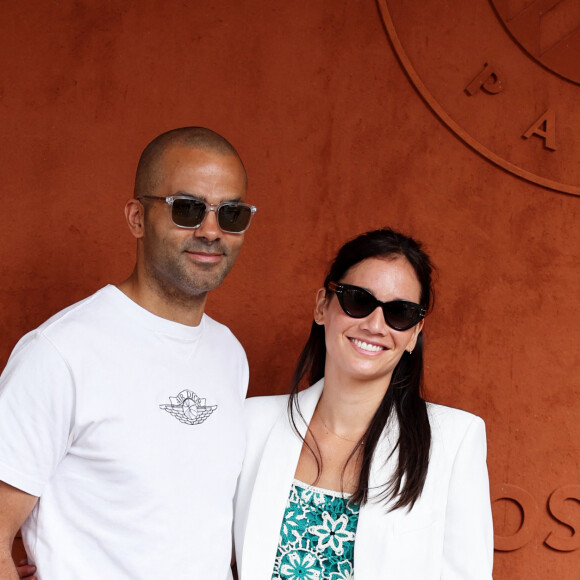 Tony Parker et sa compagne Alizé Lim au village lors des Internationaux de France de tennis de Roland Garros 2023, à Paris, France, le 11 juin 2023. © Jacovides-Moreau/Bestimage