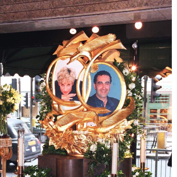Hommage à Lady Diana et Dodi Al-Fayed à Harrods