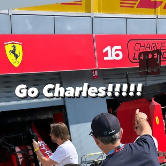 Ils ont posé devant les écuries de Ferrari
Gad Elmaleh avec son fils Raphaël