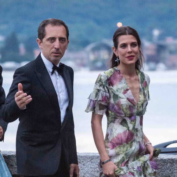 Charlotte Casiraghi et Gad Elmaleh ont été en couple de 2011 à 2015
Charlotte Casiraghi et Gad Elmaleh - Arrivées pour la soirée de mariage de Pierre Casiraghi et Beatrice Borromeo au château Rocca Angera (château appartenant à la famille Borromeo) à Angera sur les Iles Borromées, sur le Lac Majeur.