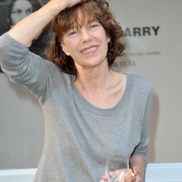 Mika lui a rendu hommage
Rétro - La chanteuse et actrice Jane Birkin s'est éteinte à l'âge de 76 ans - Jane Birkin - Paris le , 25 09 2013 - Inauguration de la galerie cinema de Anne Dominique Toussaint et vernissage de l'exposition " Point of View " de Kate Barry 
