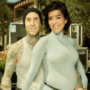 Kourtney a dû subir une opération
Travis Barker et Kourtney Kardashian