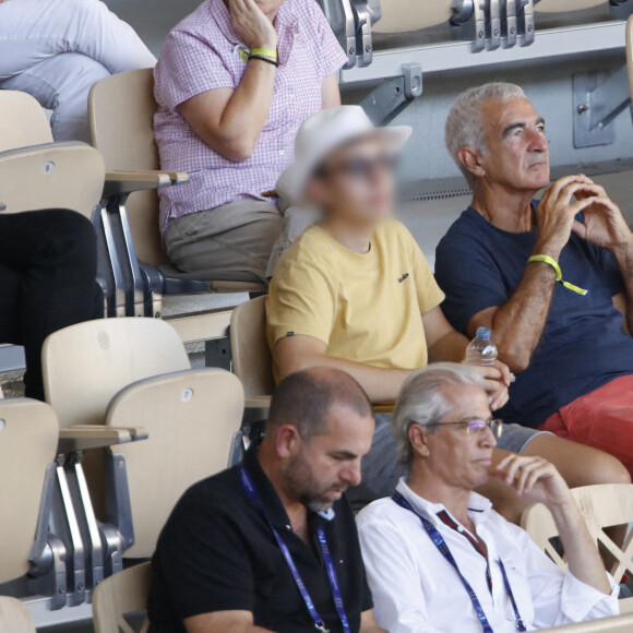 L'ex d'Estelle Denis était à Roland-Garros pour la deuxième édition du Greenweez Paris Premier Padel Major
 
Exclusif - Raymond Domenech et son fils Merlin - 2ème édition du Greenweez Paris Premier Padel Major au stade Roland Garros à Paris le 6 septembre 2023. © Marc Ausset-Lacroix/Bestimage