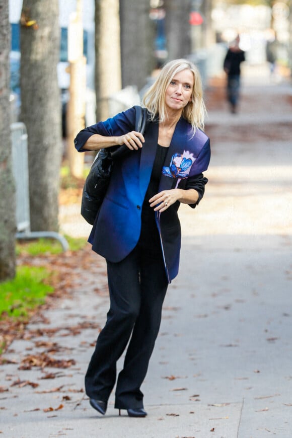 Léa Drucker - Arrivées à l'enregistrement de l'émission "Vivement Dimanche" au Studio Gabriel, présentée par M.Drucker et diffusée le 30 octobre 2022 sur France 3, à Paris, France, le 20 octobre 2022. © Christophe Clovis/Bestimage 