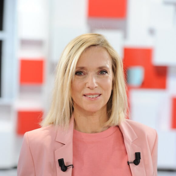 Exclusif - Lea Drucker - Enregistrement de l'émission "Vivement Dimanche prochain" présentée par M.Drucker et diffusée le 20 juin 2021 sur France 2. Le 12 mai 2021 © Guillaume Gaffiot / Bestimage 