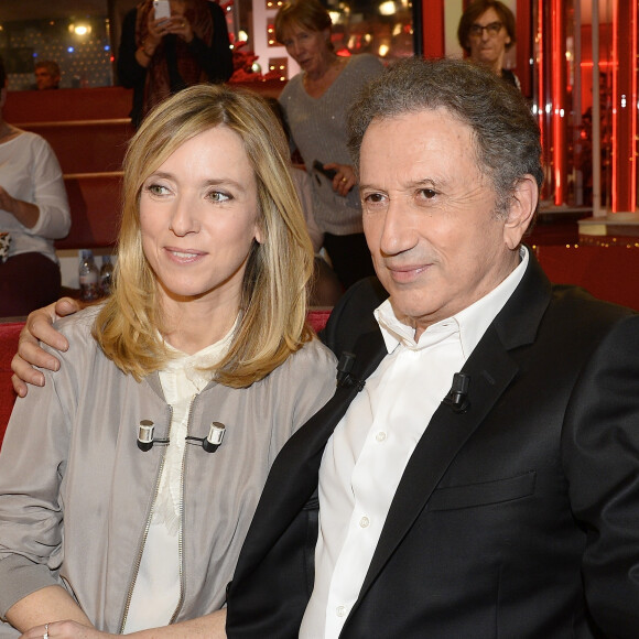 Léa Drucker et son oncle Michel Drucker - Enregistrement de l'émission "Vivement Dimanche" à Paris le 21 Décembre 2015 et qui sera diffusée le 27 Décembre 2015. © Coadic Guirec / Bestimage