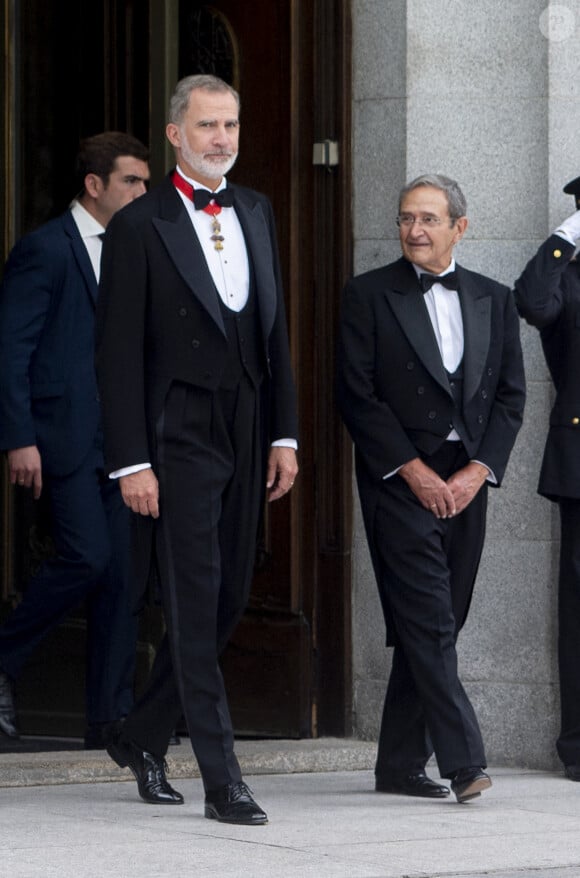 Le roi Felipe VI d'Espagne arrive à l'ouverture de l'année judiciaire 2023/2024, dans la salle plénière de la Cour suprême à Madrid, le 7 septembre 2023.