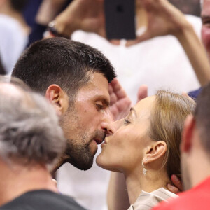 Après la rencontre, il a pu retrouver sa femme, Jelena, qu'il a tendrement embrassé
 
Novak Djokovic bat Daniil Medvedev - Les célébrités dans les tribunes du tournoi de l'US Open Flushing Meadows à New York, le 10 septembre 2023.
